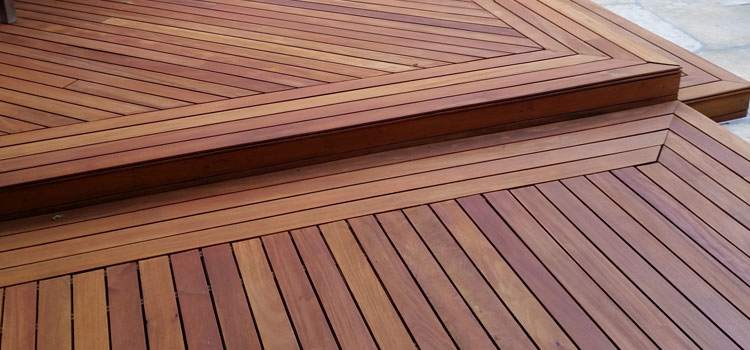 Redwood Decking Material in Artesia, CA